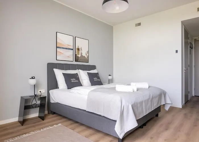 Limehome Gashouder 4* Αϊντχόφεν