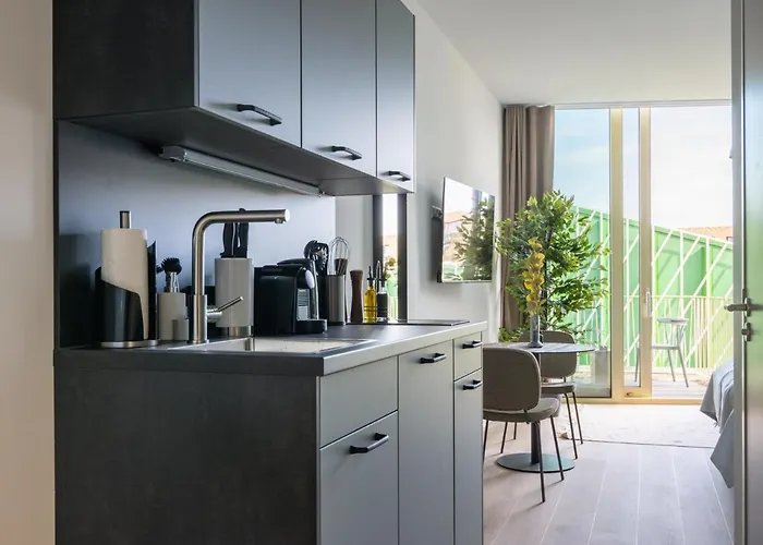 Limehome Gashouder 4* Αϊντχόφεν