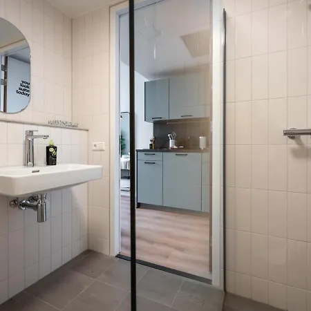 Апарт-отель Limehome Gashouder 3*