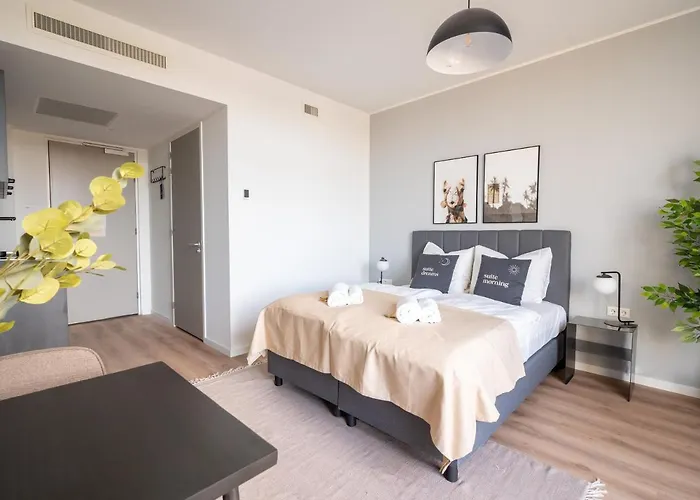 Aparthotel Limehome Gashouder 4*