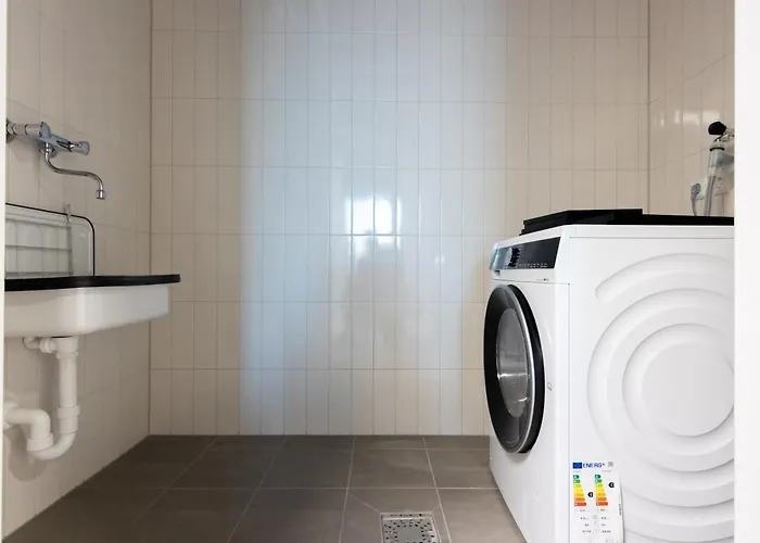 Aparthotel Limehome Gashouder 4*